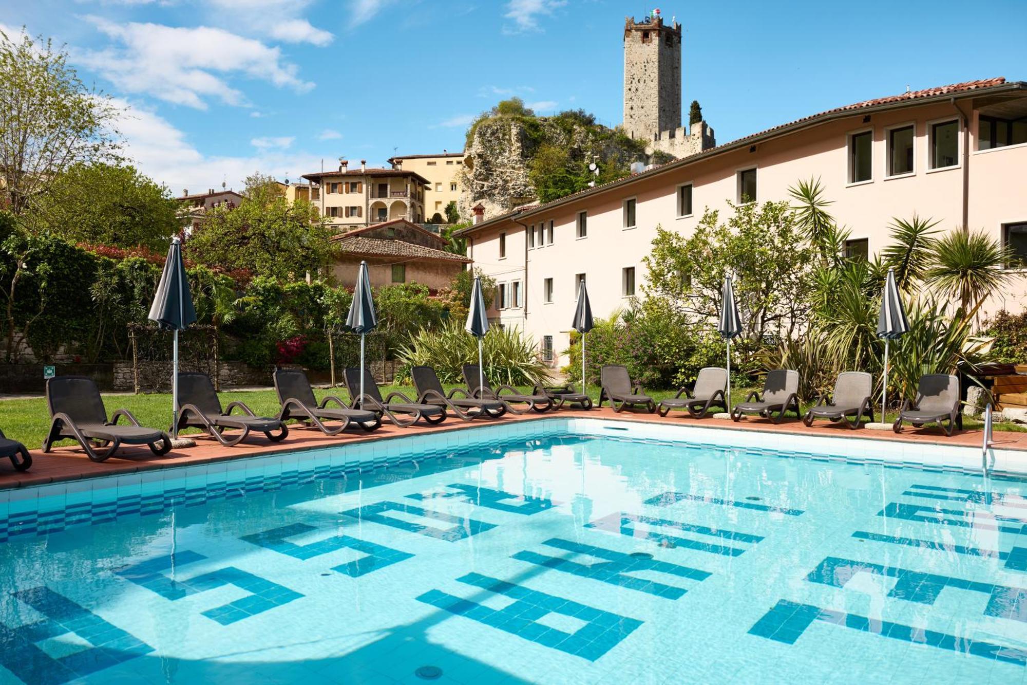 Hotel Luna Rossa (Adults Only) مالتشيزينيه المظهر الخارجي الصورة